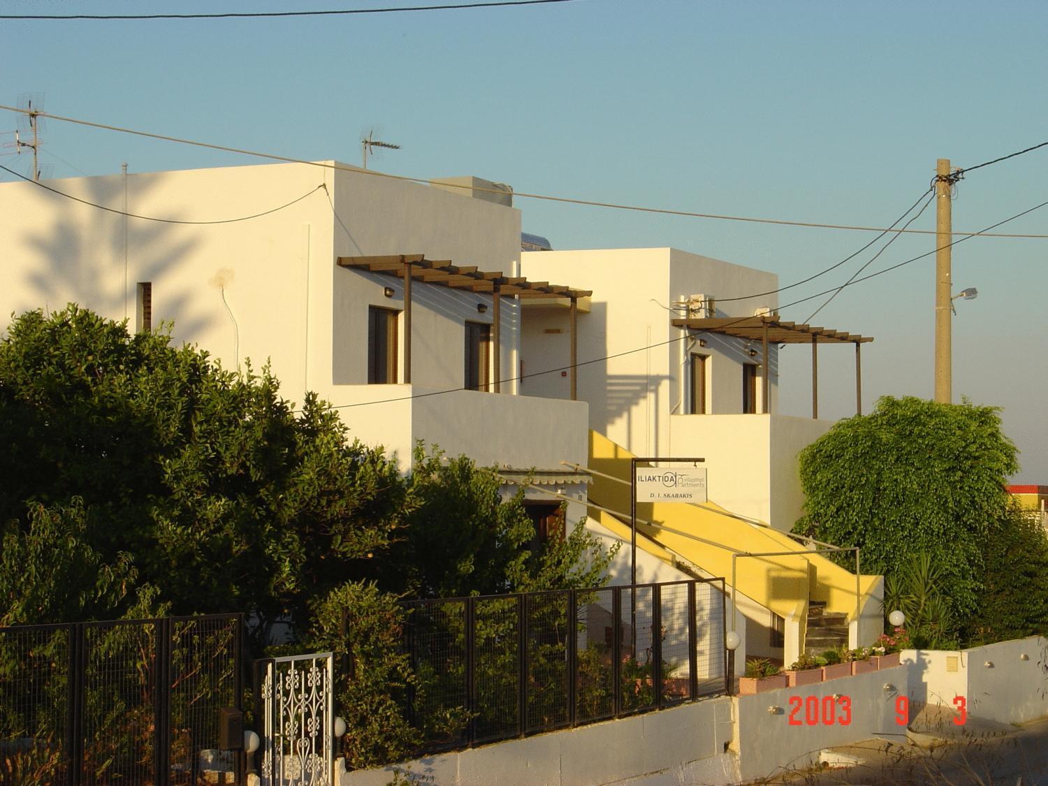 Iliaktida Apartments Rapaniana Bagian luar foto