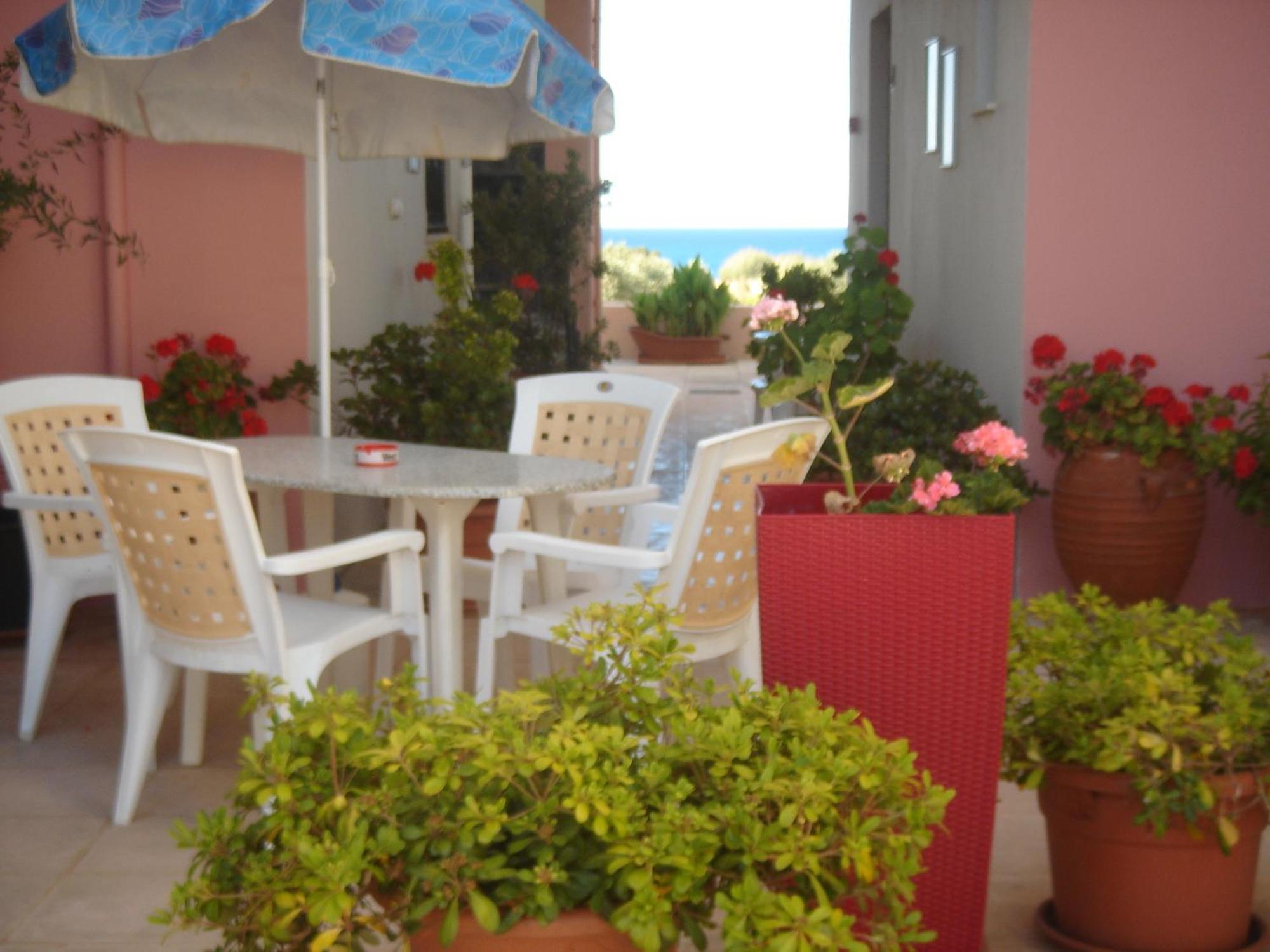 Iliaktida Apartments Rapaniana Bagian luar foto