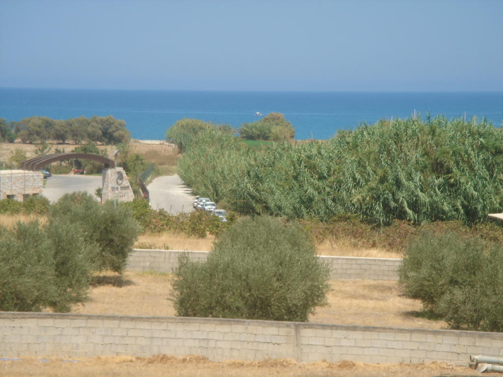 Iliaktida Apartments Rapaniana Bagian luar foto
