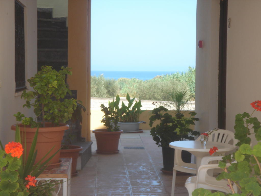 Iliaktida Apartments Rapaniana Bagian luar foto
