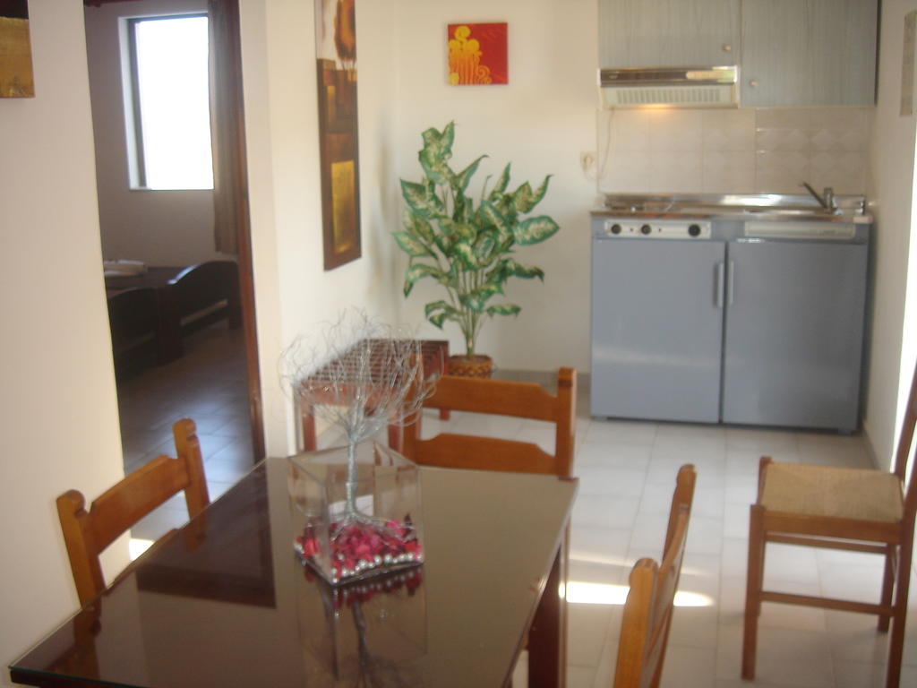 Iliaktida Apartments Rapaniana Bagian luar foto